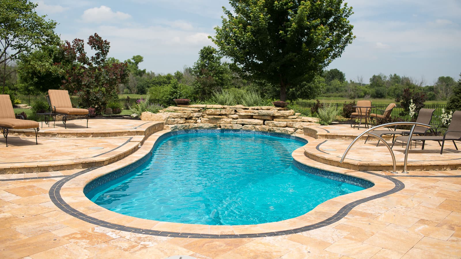 The Inspiration fiberglass pool by Imagine Pools