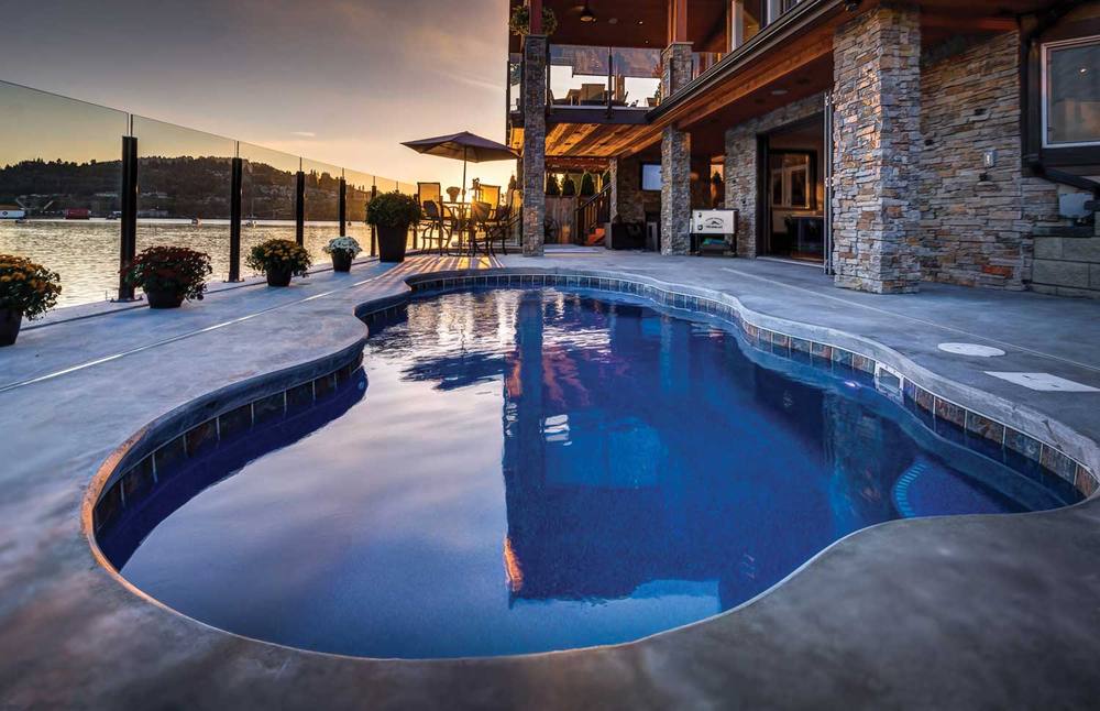 Aruba fiberglass pool by Latham