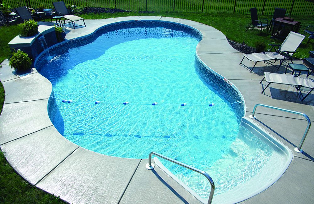 Mountain Pond vinyl liner pool shape