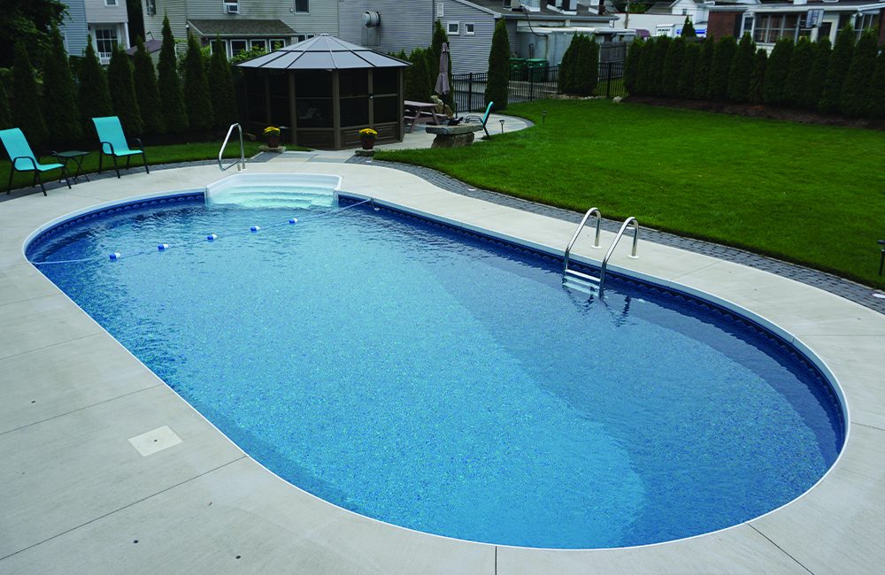 Oval vinyl liner pool shape