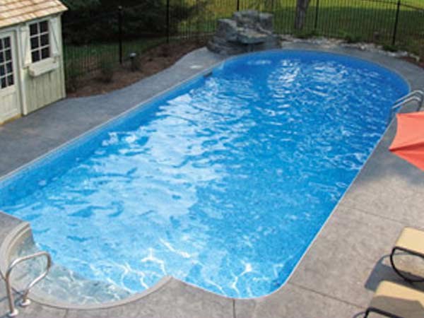 Lagoon Roman Entry installed in a vinyl liner pool